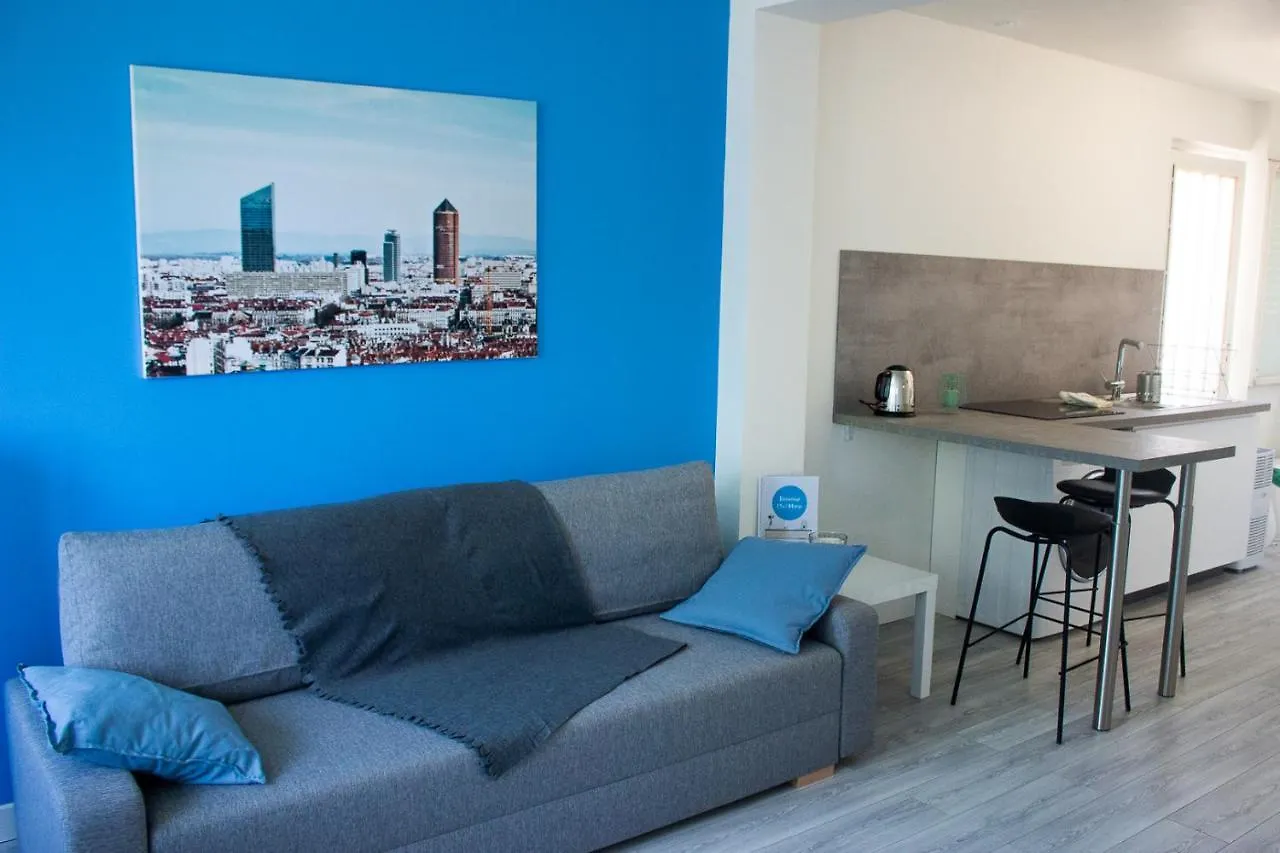 Maisonnette Avec Jardin, Parc Du Chene Apartment Bron