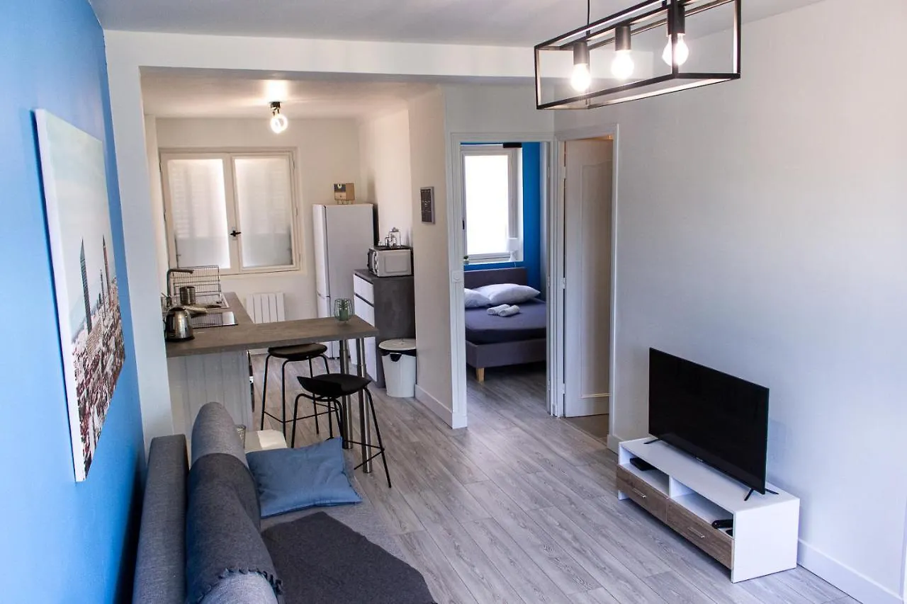 Maisonnette Avec Jardin, Parc Du Chene Apartment Bron France